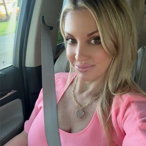 Meet your Posher, Alicia